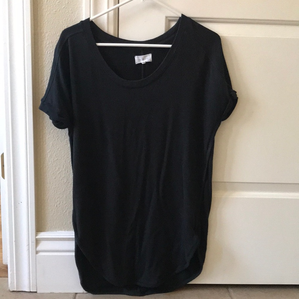 Lou & Grey oversized shirttail top.